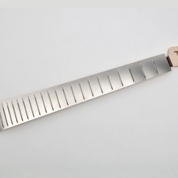 Allparts LT-1907-000 Goldo Fretboard Guard - Bass - 34" Scale Length