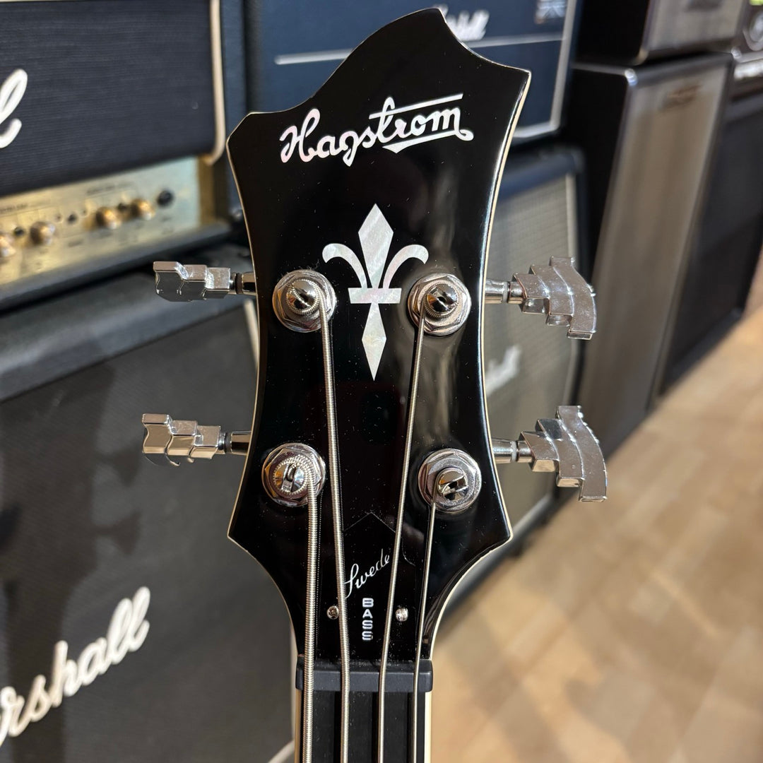 Hagstrom SWEB-WCT Swede Bass with Hagstrom Hard Shell Case (Wild Cherry Transparent)