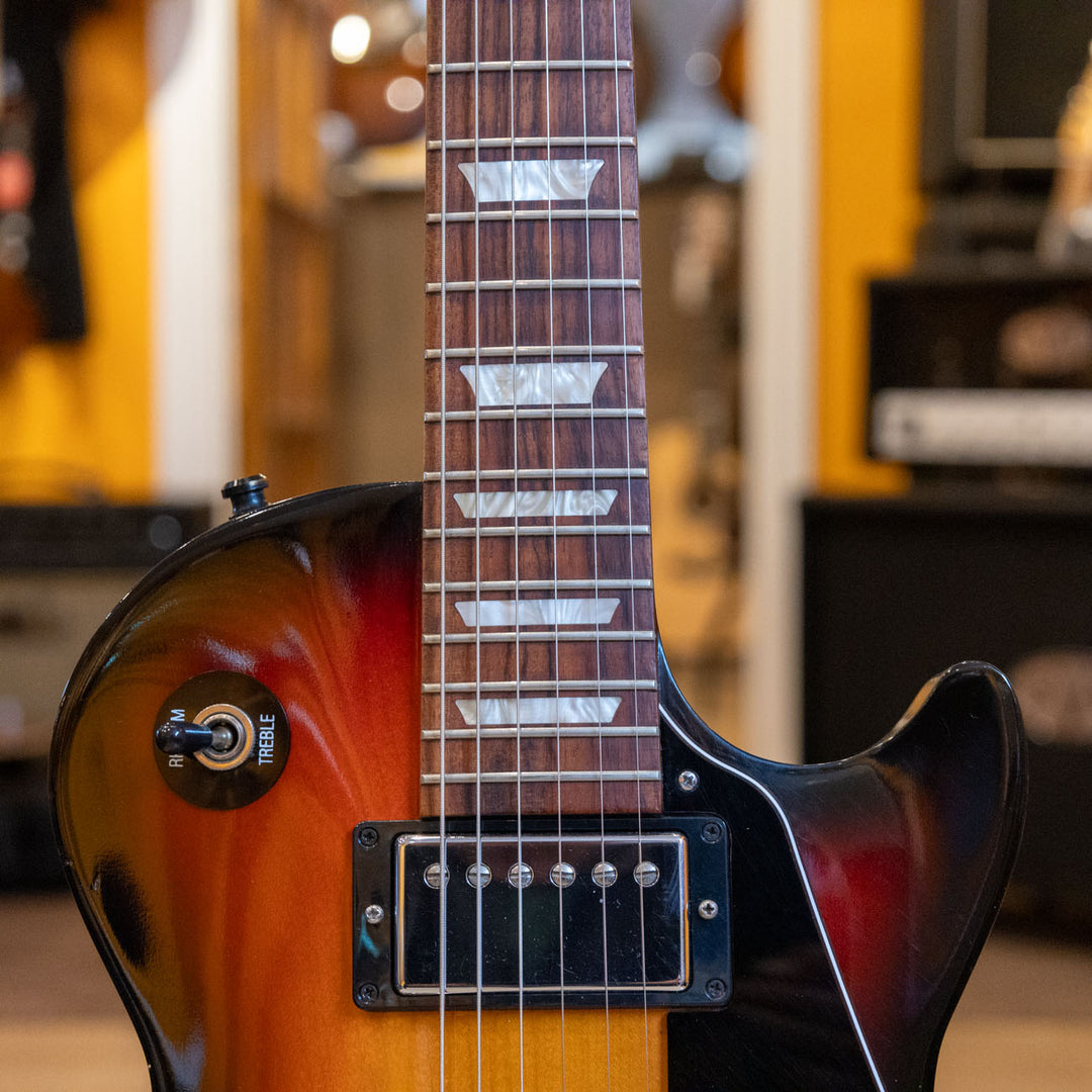 Gibson - Les Paul Studio ( Fireburst) w/ HD Case ( Light Headstock Repair) - 2010 - Used
