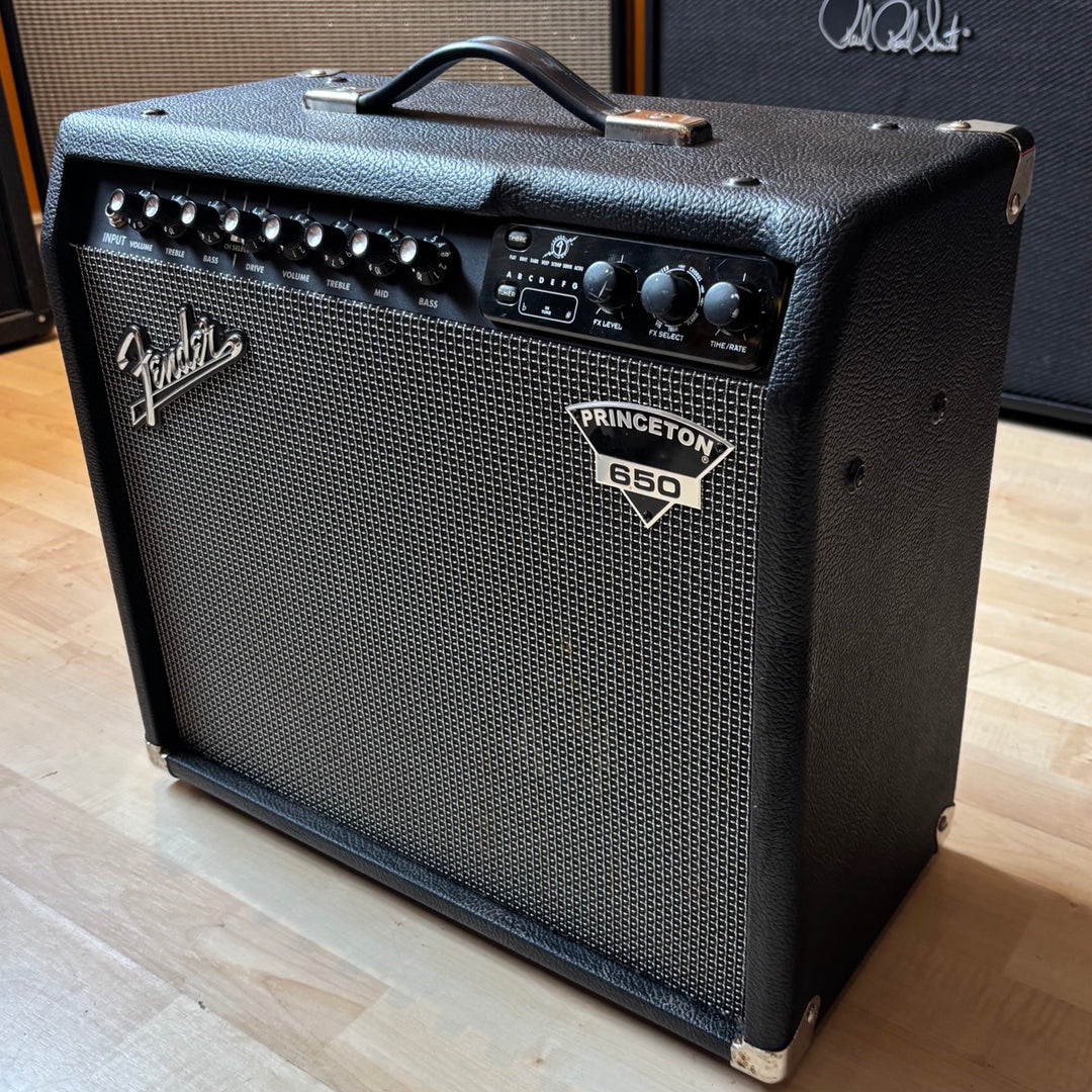 Fender - Princeton 650 1x12 / 65 Watt Solid State Combo w/ On board FX (2004) - USED