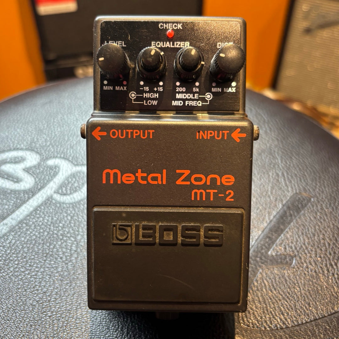 Boss - MT2 Metal Zone Distortion Pedal (Silver label-2007) - USED