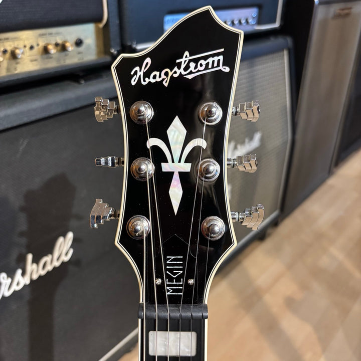 Hagstrom Megin Double Cutaway Electric Guitar with Hard Shell Case (Creme) MEGIN-CRE