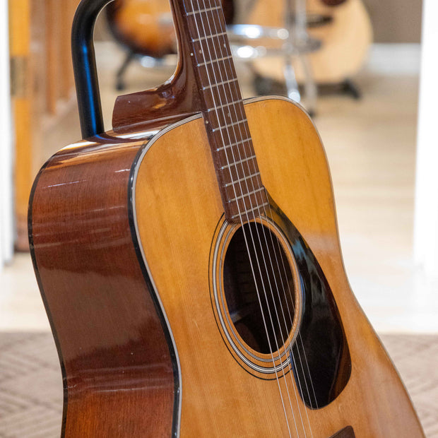 VINTAGE/ MIJ  - Yamaha "Red label" FG 180 Acoustic  w/ Hard Shell Case - 1969 - USED