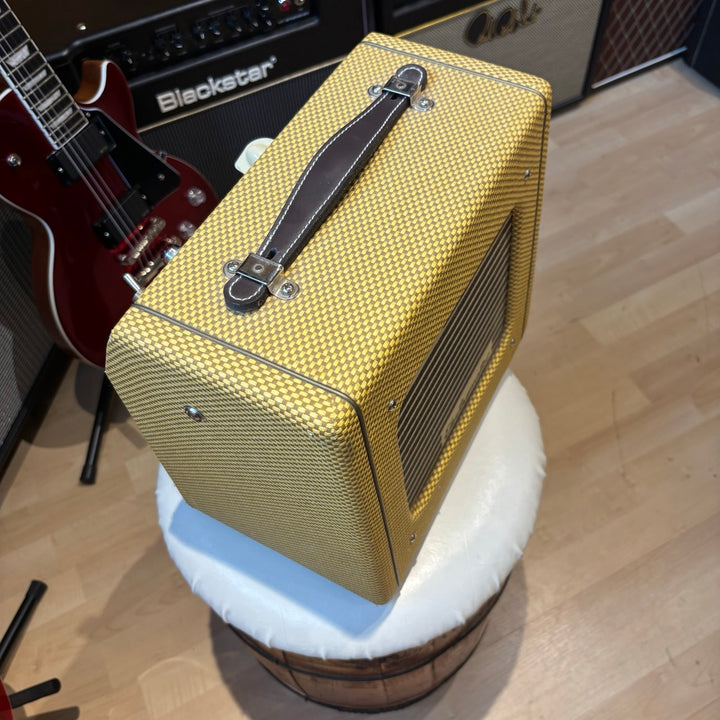 Gretsch - G5222 Electromatic Series - 5 Watt Tweed Tube Amp - ( MINT - 2013) - USED