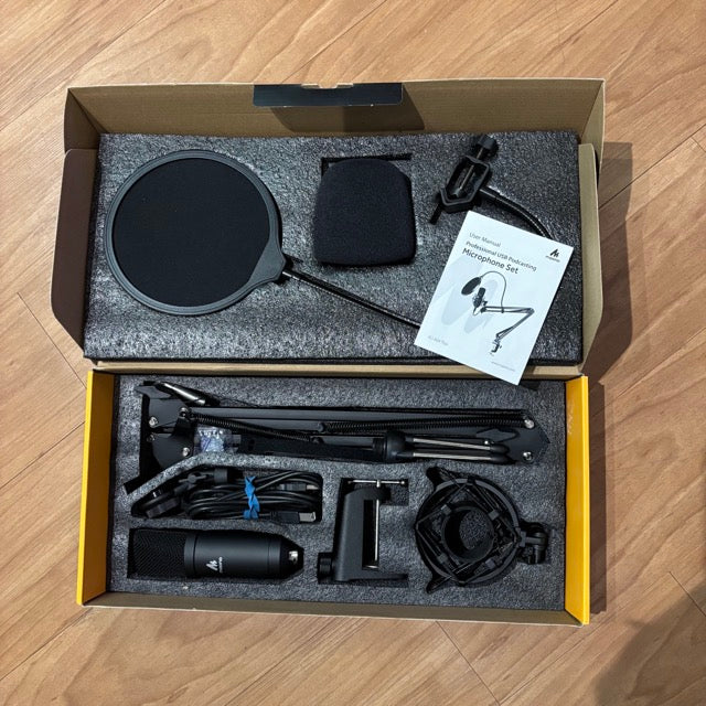 Maono - AU-A40 Plus - USB Podcasting Microphone Set  w/ Original Factory Box - USED
