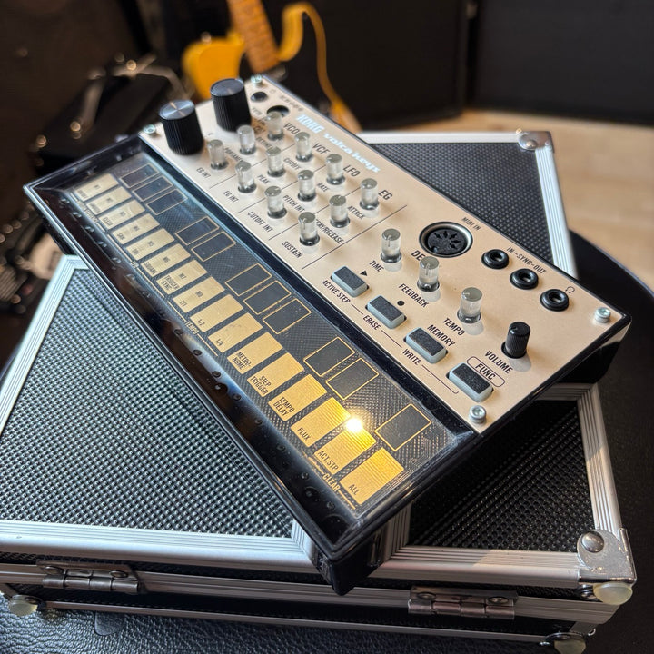 Korg - Volca Keys Analog Synth & Loop Sequencer w/ PWR Supply & Carry Case - USED
