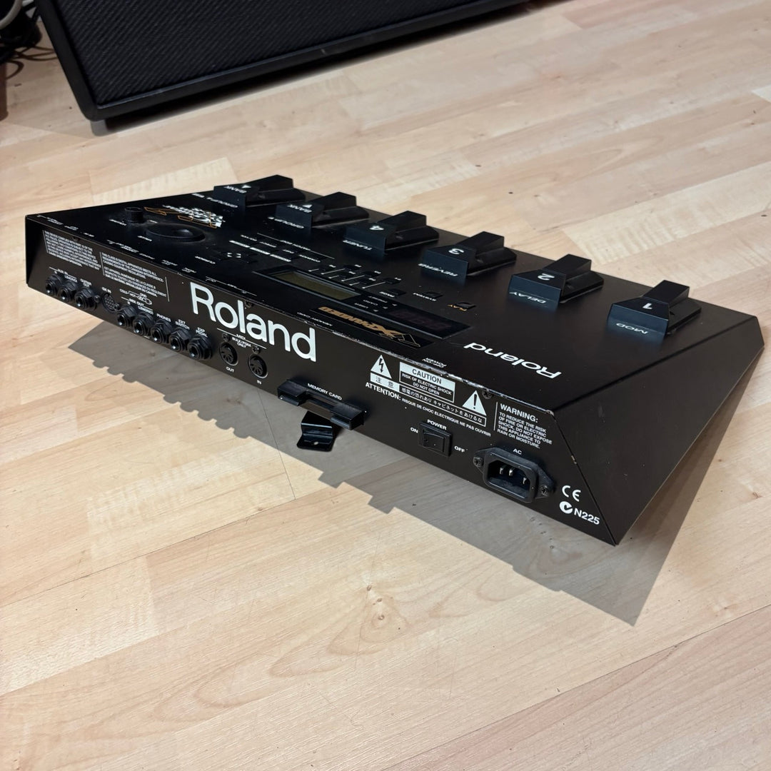 Roland Synth Package - VG8-EX Guitar Synth w/ GK2A Pickup, Manual & 13 Pin Patch Cable (1998) - USED
