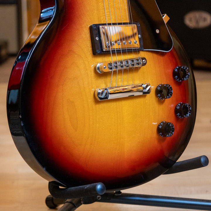 Gibson - Les Paul Studio ( Fireburst) w/ HD Case ( Light Headstock Repair) - 2010 - Used
