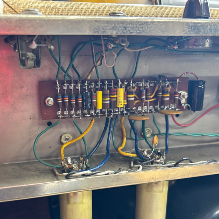 VINTAGE 1960 Gibson Lancer GA-6, 14- ish  Watt Tube Amp (Blonde Tweed) - USED