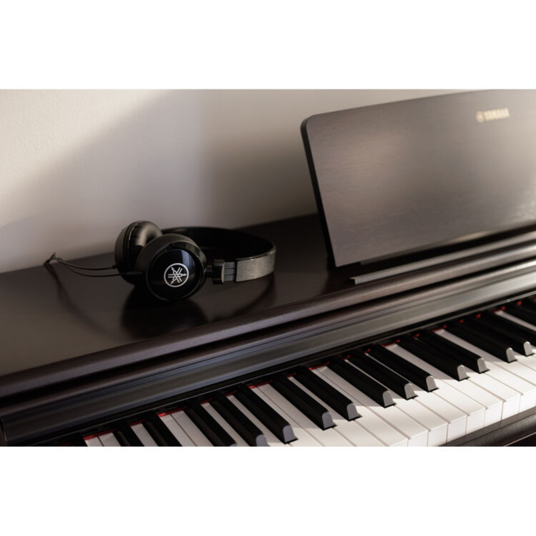 Yamaha YDP166 R 88-Key Dgital Piano (Rosewood)
