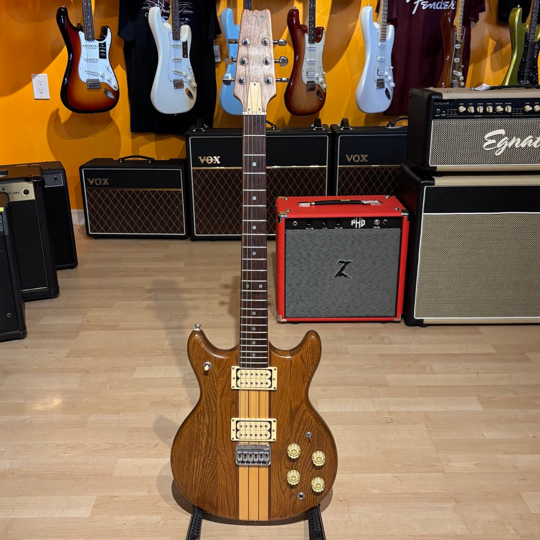 Vantage - VP700 Double Cutaway w/ HD Case (MIJ - Walnut Natural - 1979) - USED