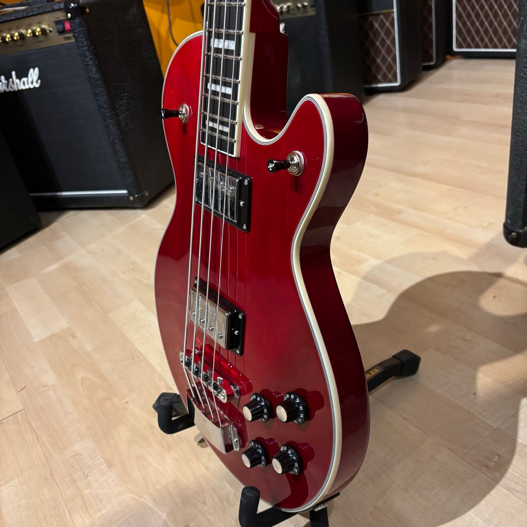 Hagstrom SWEB-WCT Swede Bass with Hagstrom Hard Shell Case (Wild Cherry Transparent)