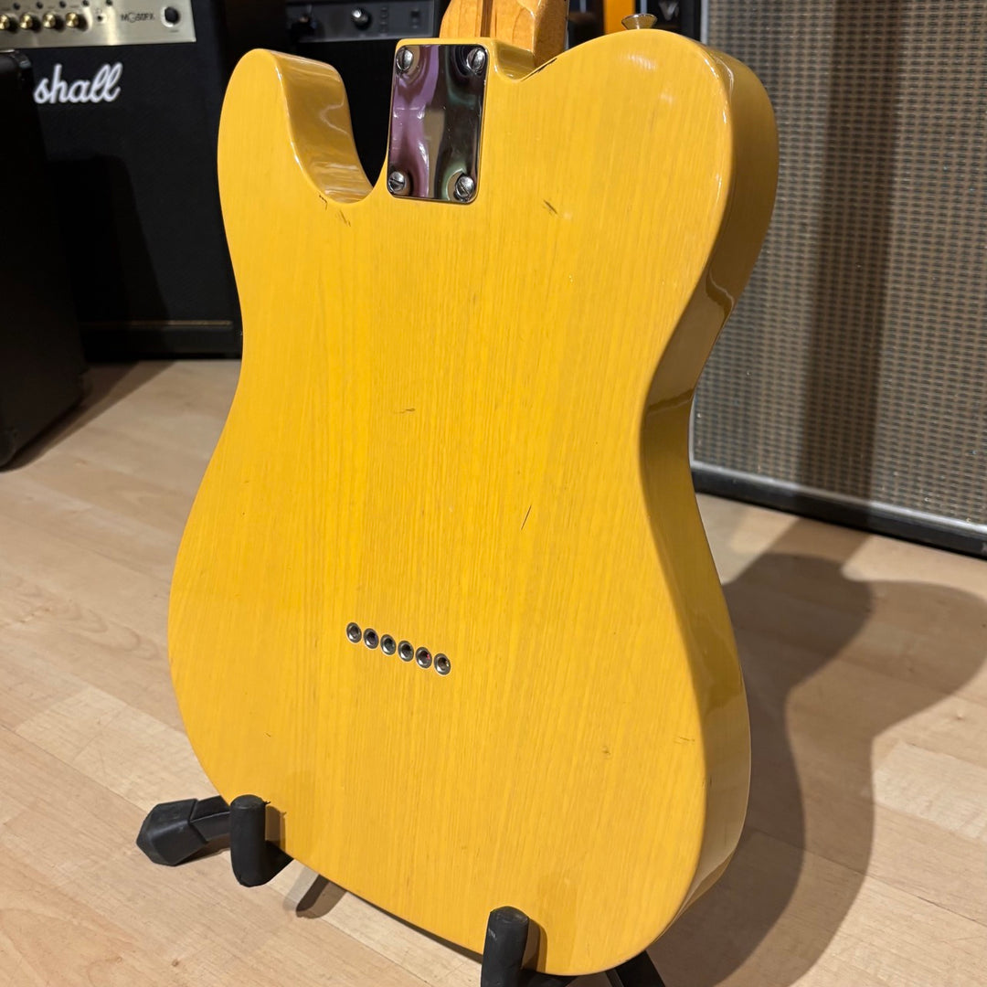 Fender - AVRI '52 Reissue Telecaster (Butterscotch) w/ DLX G&G Tweed Case & Candy (2011) - USED