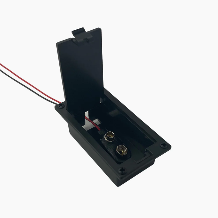 Allparts EP-0926-023 - Small Footprint 9V Battery Box with Battery Lead Clip