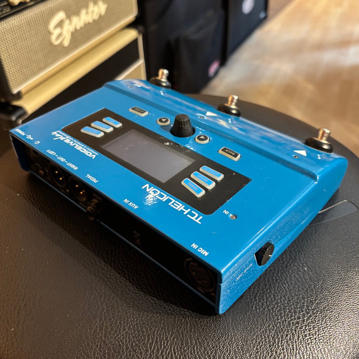 TC Helicon - Voicelive Play - Looping 3 Button Vocal FX Unit w/ PWR Supply, Box & User Guide - USED