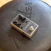 Darkglass Microtubes B3K v2 CMOS Bass Overdrive Pedal (Demo)