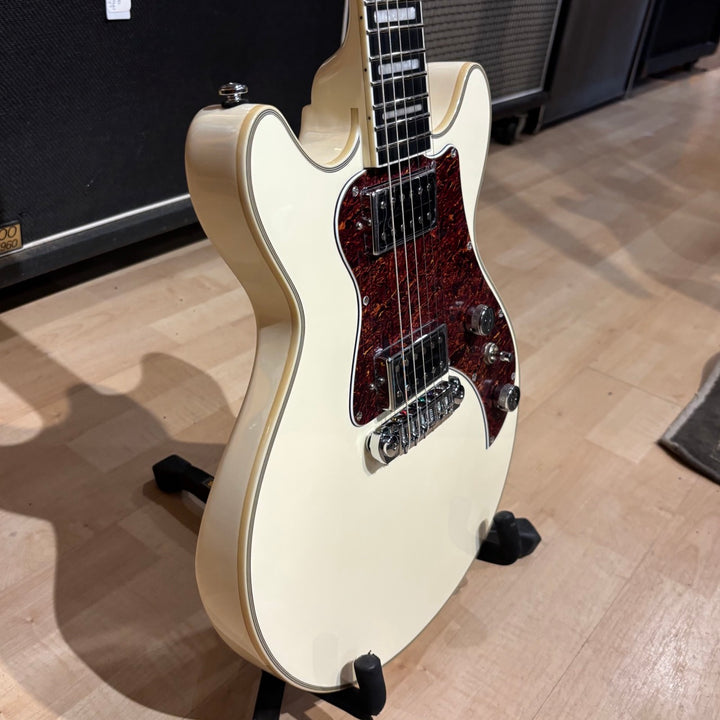 Hagstrom Megin Double Cutaway Electric Guitar with Hard Shell Case (Creme) MEGIN-CRE