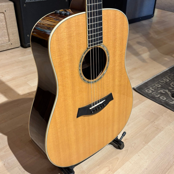 Taylor - DN8-E Acoustic Electric w/ Deluxe Taylor HD Case (Natural - MINT 2010) - USED
