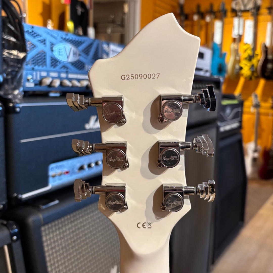Hagstrom  Fantomen Electric Guitar with Hard Shell Case (White Gloss) FANT-WHT