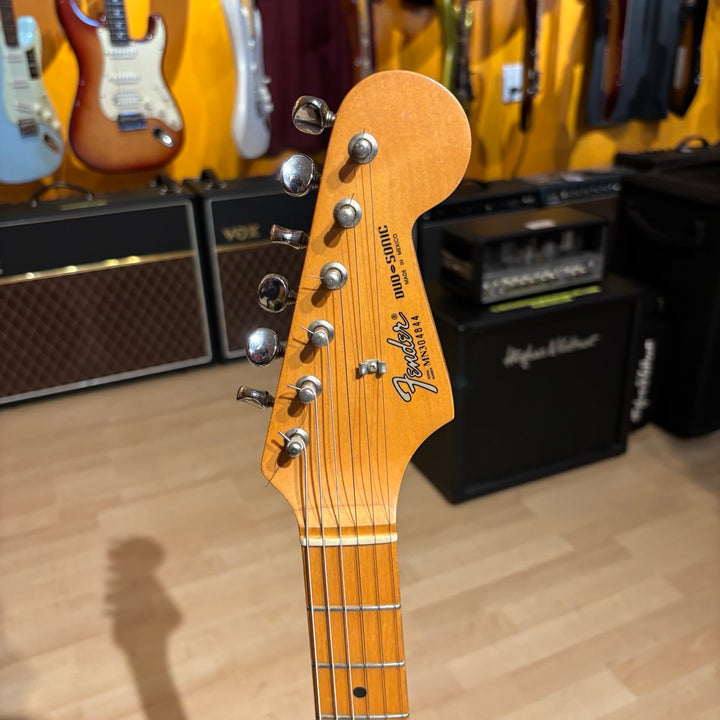 Fender - MIM Traditional Duo Sonic w/ Gig Bag (Torino Red-Maple Neck-2000) - USED