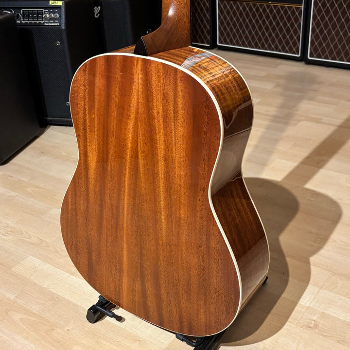 Taylor Gold Label 517e SB Acoustic-Electric Guitar with Case - Sunburst with Fire Stripe Pickguard