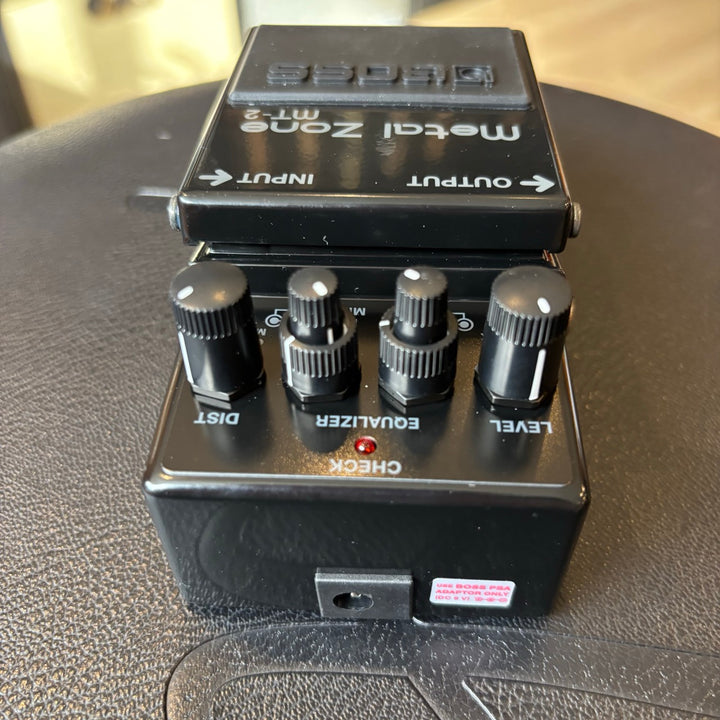Boss - MT-2 (3A) 30th Anniversary Edition metal Zone w/ Box & MT2 User Guide - USED