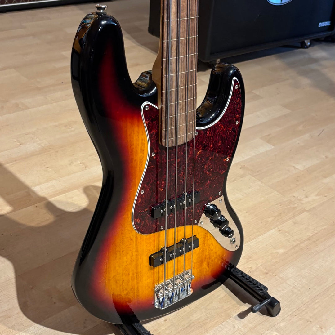 Squier - Classic Vibe '60s Marked Fretless Jazz Bass (3-TSB - No Case Or Bag - 2025) - USED