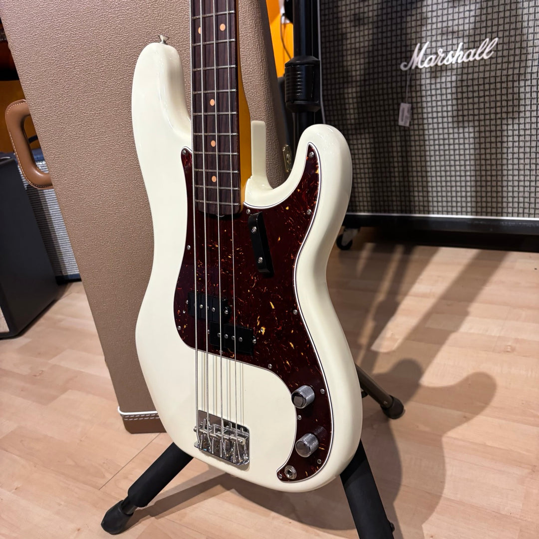 Fender American Vintage - II 1960 Precision Bass® Rosewood Fingerboard -  Olympic White  Electric Bass Guitar (Demo)