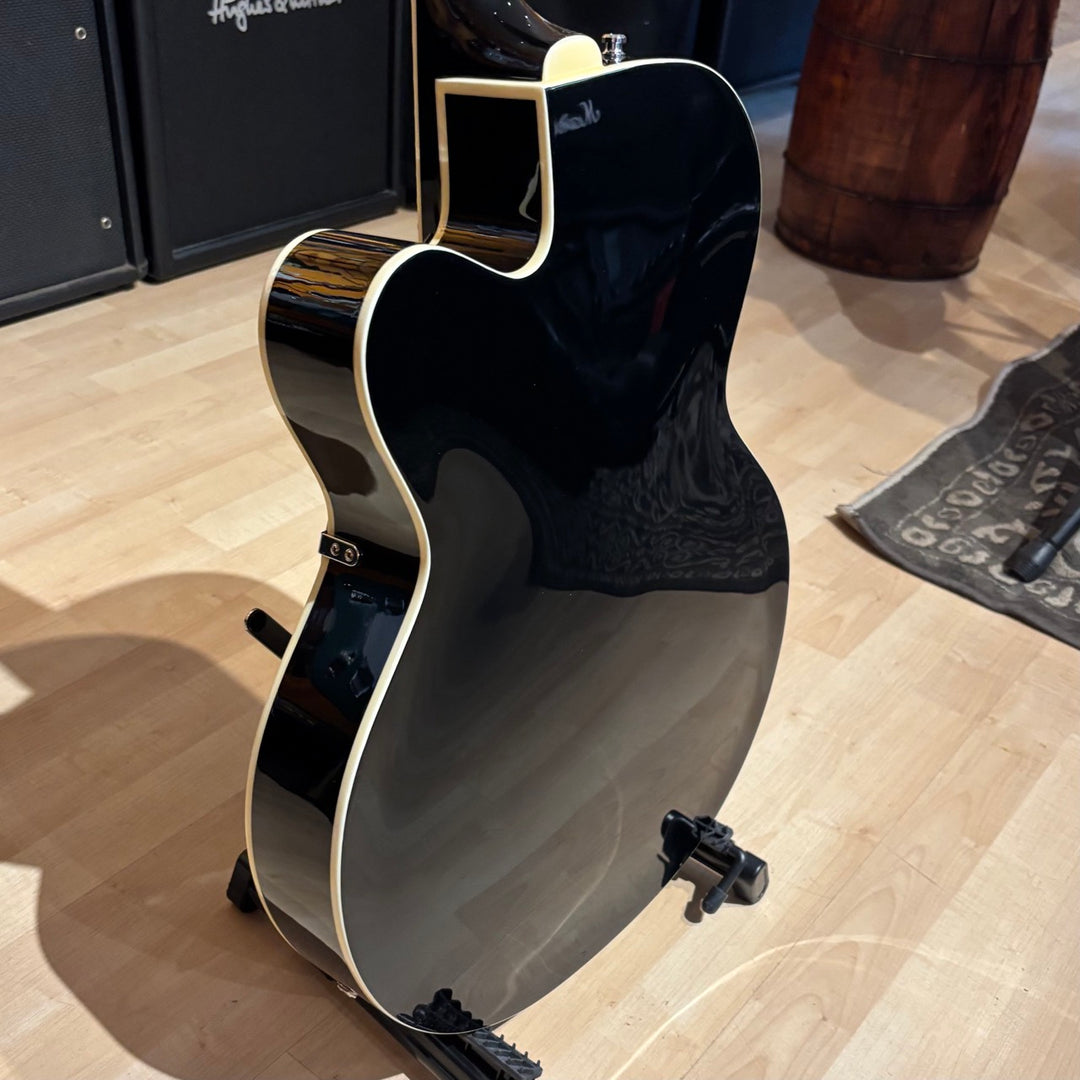 Gretsch - Electromatic Series G5120-T  w/ Gretsch Archtop Hard Shell Case (Ebony-2022) - USED