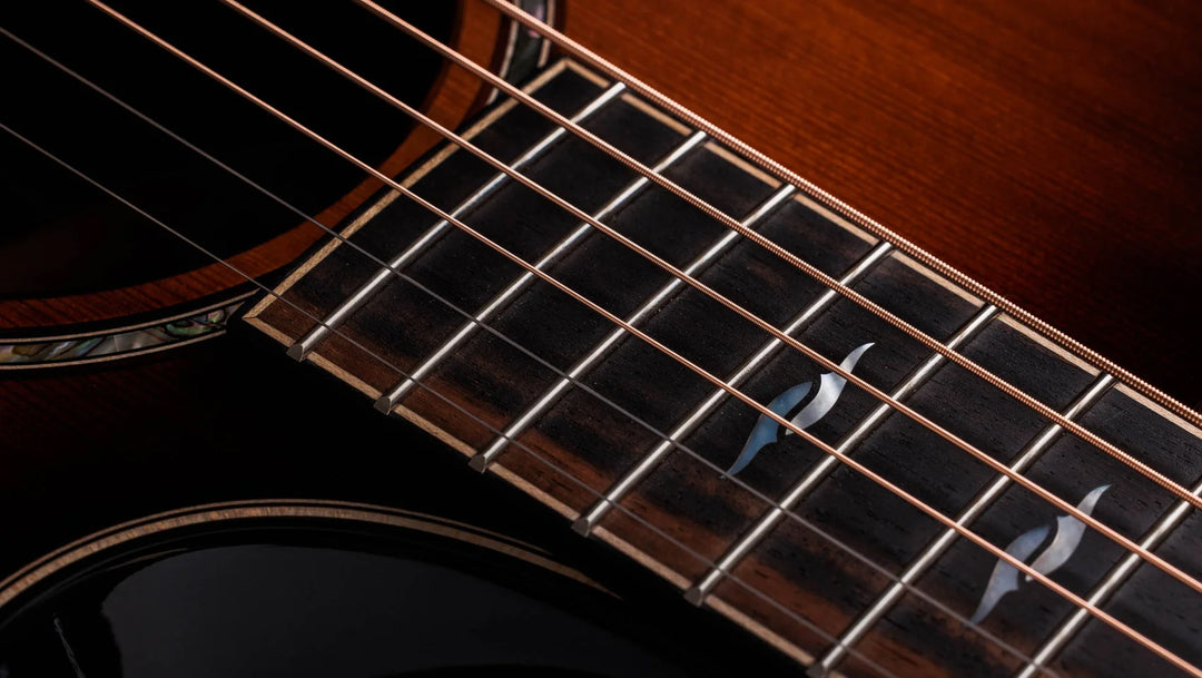 Overview

Honduran rosewood back and sides generate lush overtones
Sinker redwood top offers exceptional warmth and dynamic range
Beveled armrest and cutaway offer seamless, accommodating feel
V-Class bracing improves volume, sustain and pitch accuracy
Includes ES2 electronics and deluxe hardshell case