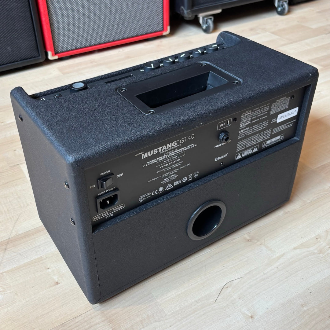 Fender - Mustang GT40 Modeling Guitar Amplifier (40 Watts - Stereo - 2017) - USED