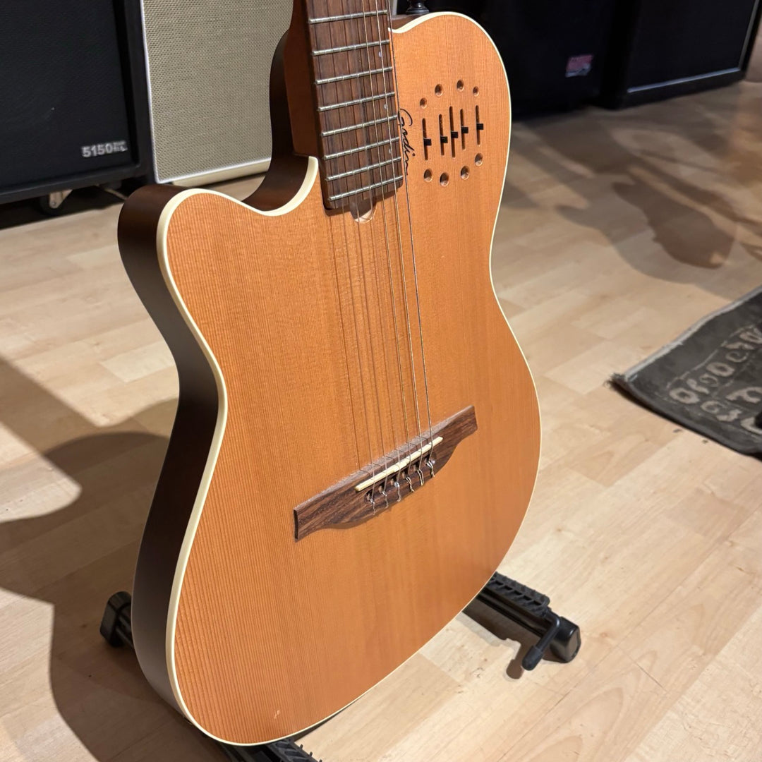 Godin - LEFTY Multiac Encore Nylon w/ DLX Godin Bag (Natural Cedar-2022) - USED