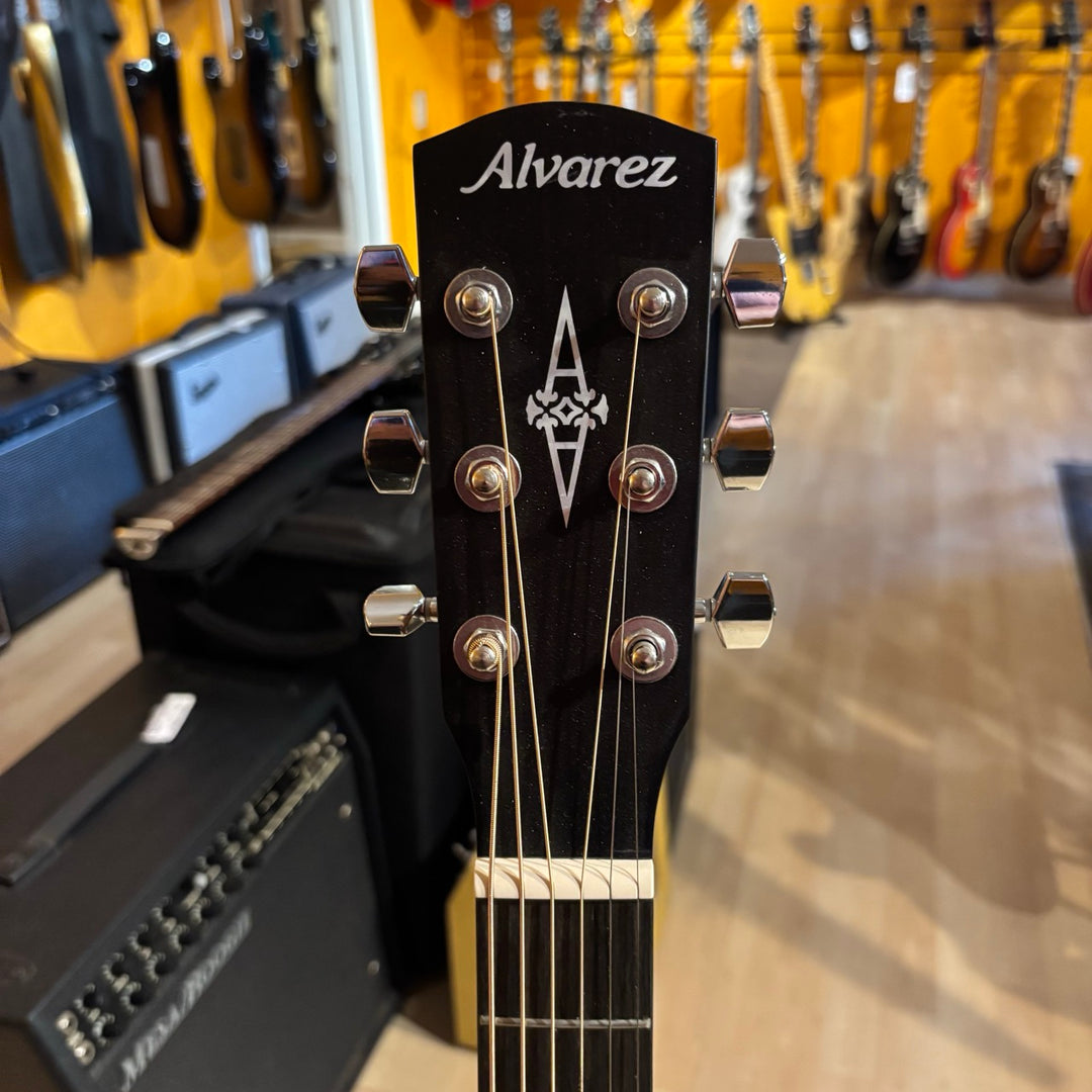 Alvarez - RD26 regent 26 Satin Solid Top Starter Pack w/ Bag, Strap, Picks, Cloth & Tuner  (2021) - USED