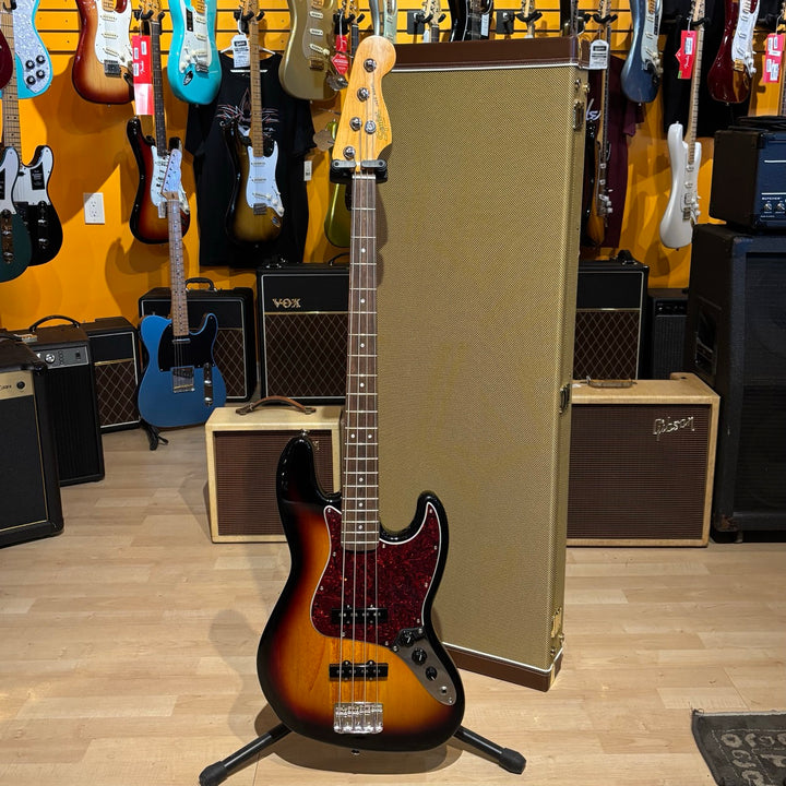Squier - Classic Vibe  60's J Bass w/ Fender AM Vintage P-up Upgrade & Tweed HD Case - USED
