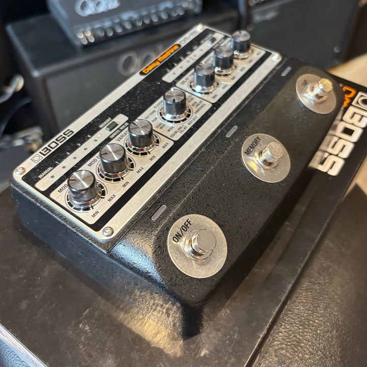 Boss - DM101 Analog Delay Machine w/Box, Power Supply & User Guide (MINT - 2024) - USED