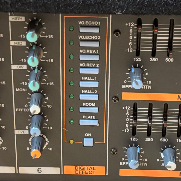 Yamaha - EMX660 Powered 600 Watt - 6 Channel Mixer w/ On Board FX - USED