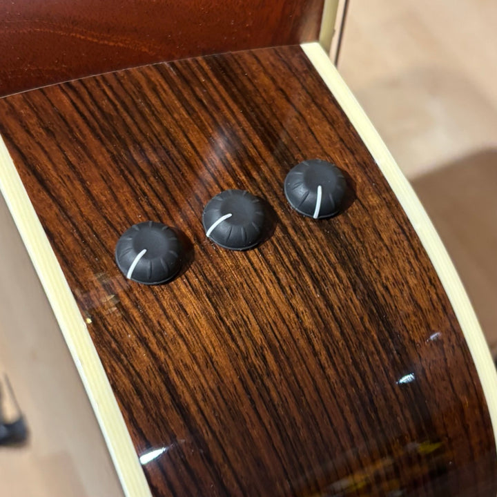 Taylor - DN8-E Acoustic Electric w/ Deluxe Taylor HD Case (Natural - MINT 2010) - USED