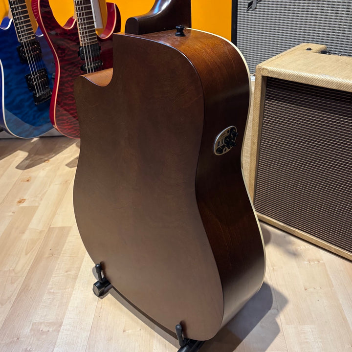 Art & Lutherie - American Burbon Burst CW-QIT Cutaway AC Electric w/ Gig Bag (2024)  - USED