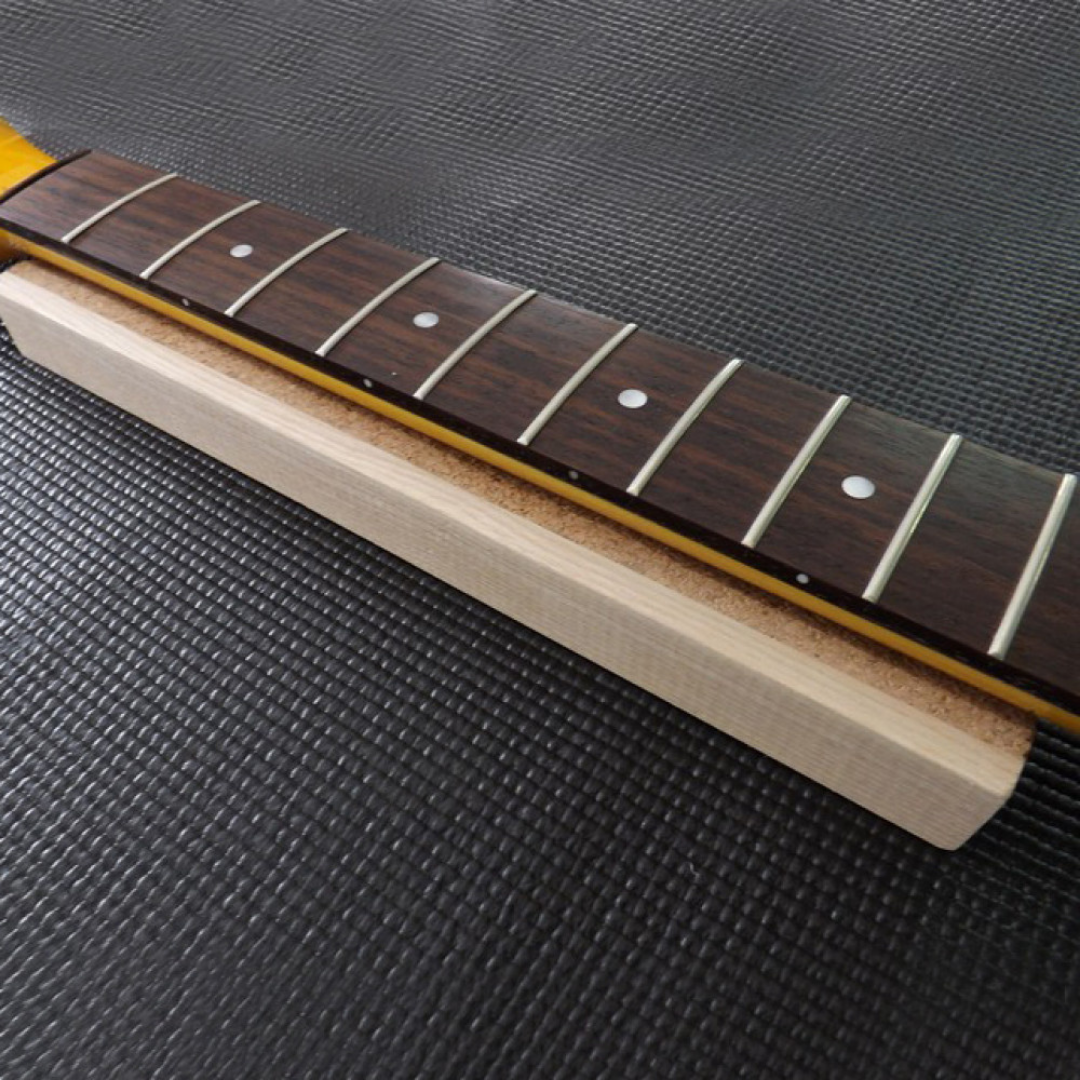 Allparts LT-1716-000 G&W Guitar Neck Support Caul, Standard