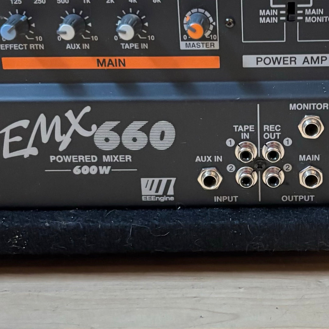 Yamaha - EMX660 Powered 600 Watt - 6 Channel Mixer w/ On Board FX - USED