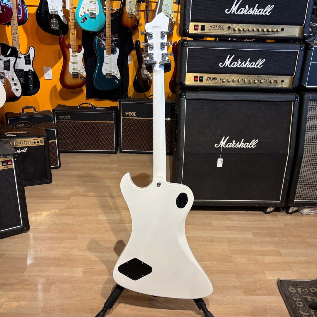 Hagstrom  Fantomen Electric Guitar with Hard Shell Case (White Gloss) FANT-WHT