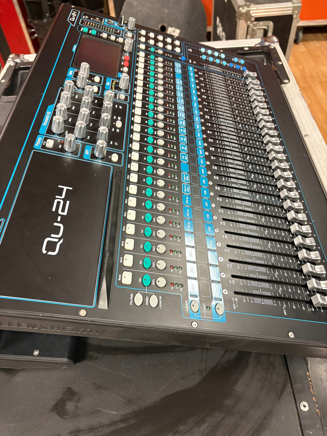 Allen & Heath QU-24 - Digital Mixer (Used)