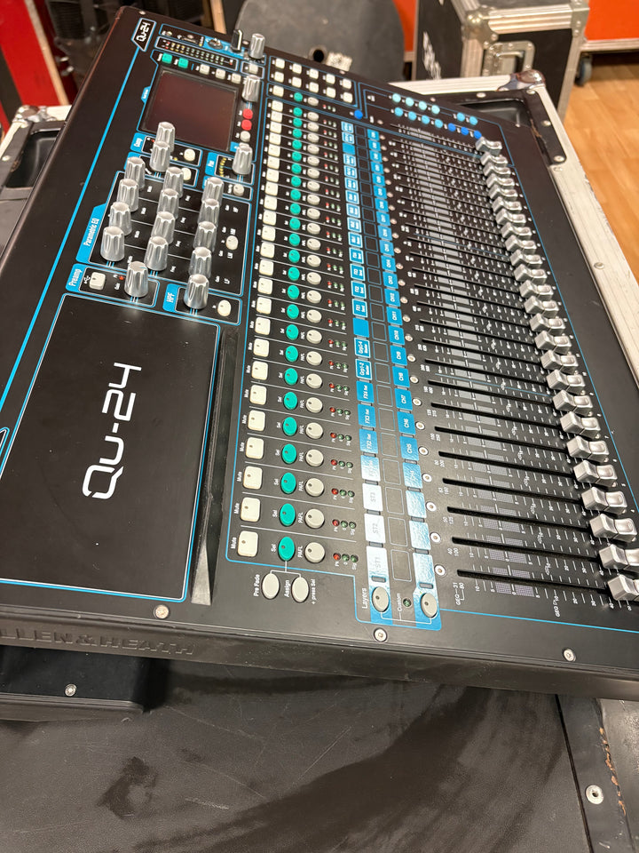 Allen & Heath QU-24 - Digital Mixer (Used)