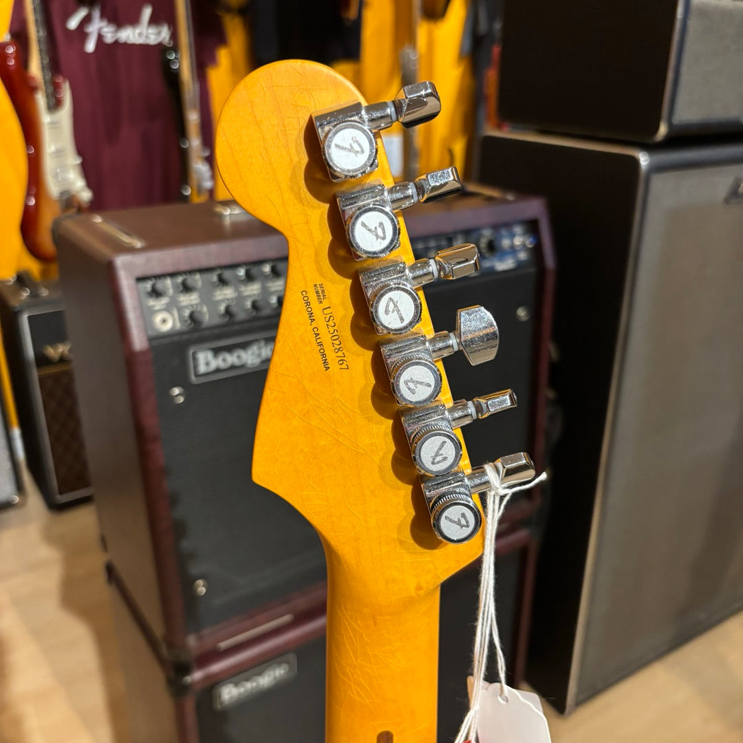 Fender Limited Edition American Ultra Luxe '60s Stratocaster (Ice Blue Metallic)