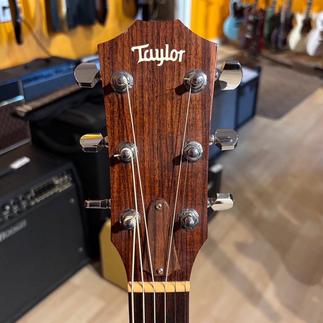 Taylor - 210E Dreadnaught Acoustic - Electric  w/ Taylor Hard Shell Case (Natural-2007) - USED