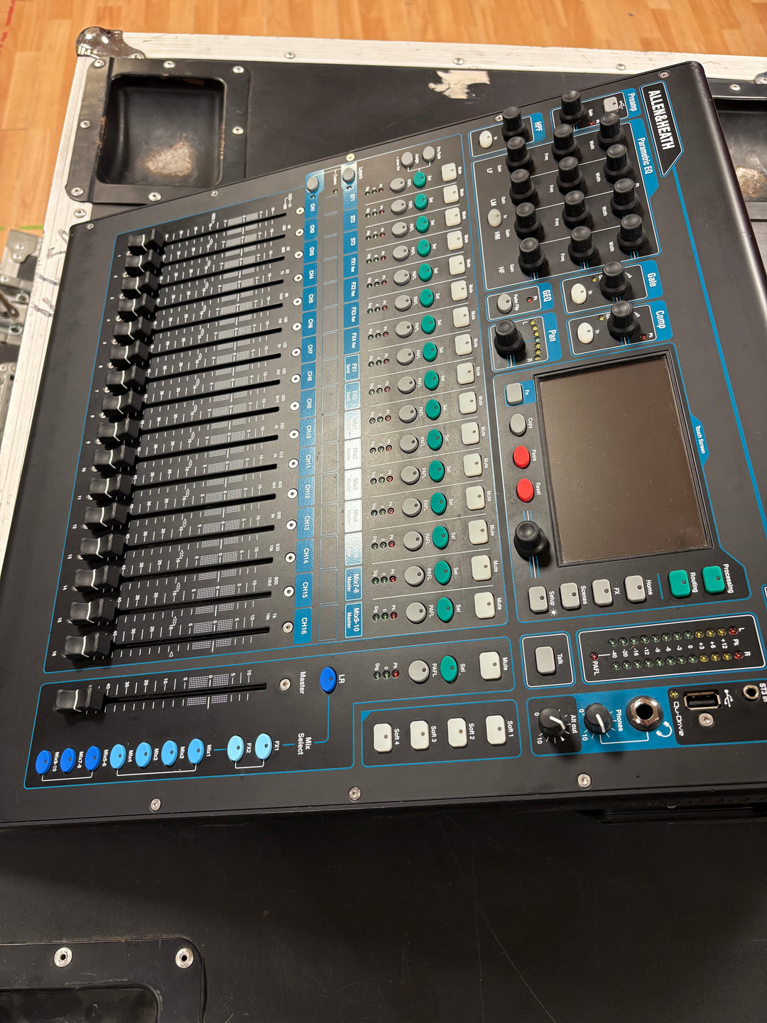 Allen & Heath QU-16 - Digital Mixer (Used)