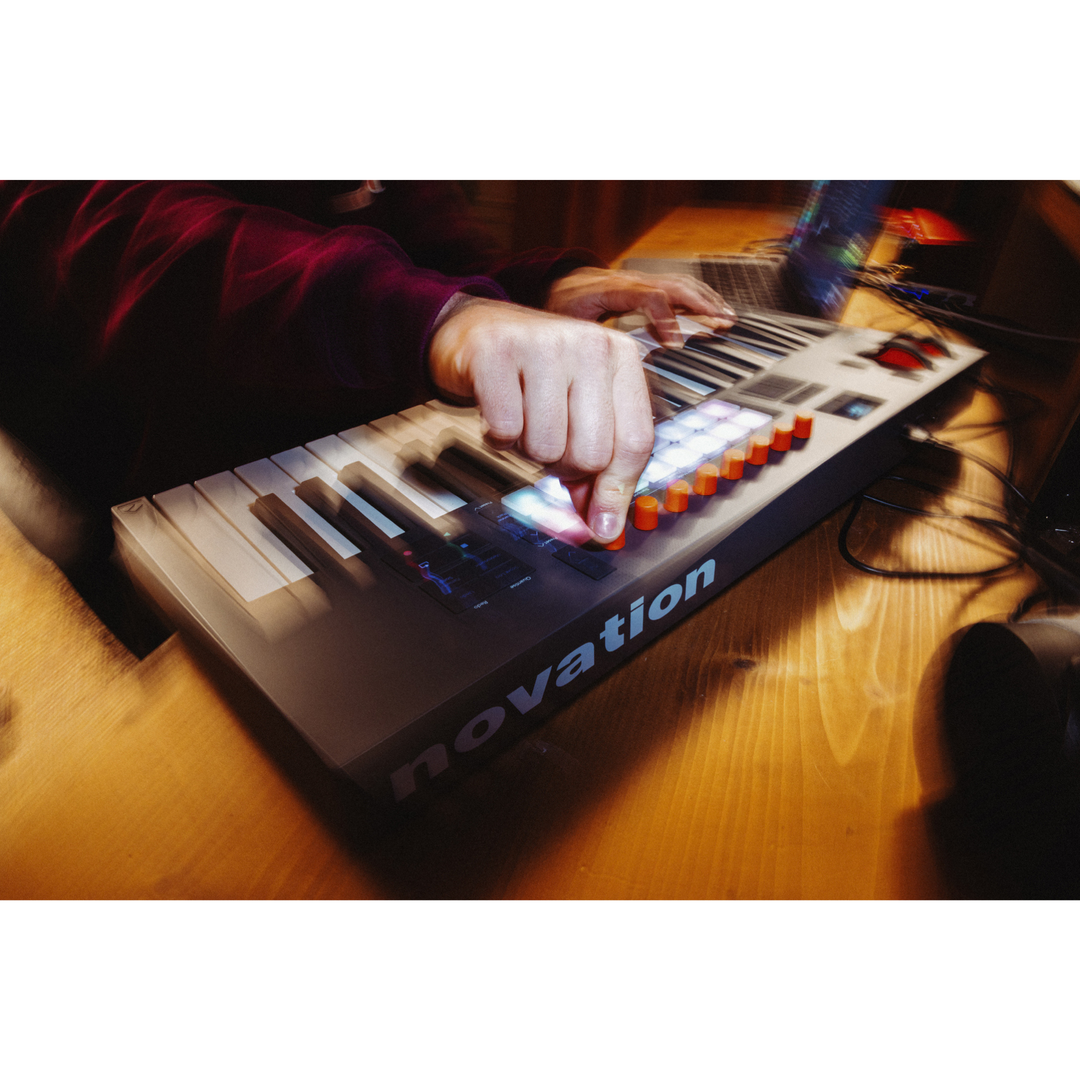 Novation NOVFLK37MK2 MIDI Keyboard Controller
