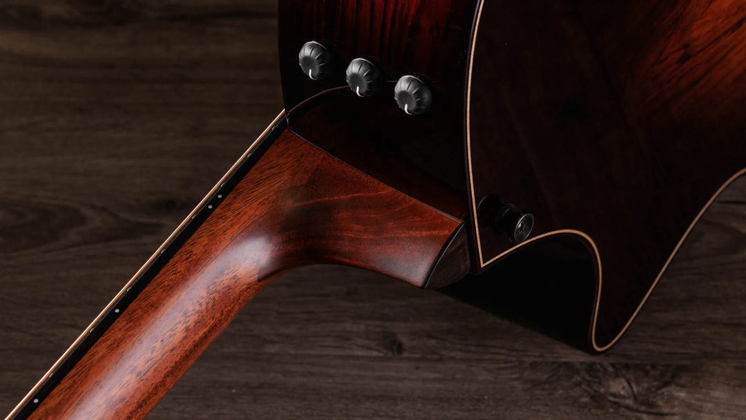 Overview

Honduran rosewood back and sides generate lush overtones
Sinker redwood top offers exceptional warmth and dynamic range
Beveled armrest and cutaway offer seamless, accommodating feel
V-Class bracing improves volume, sustain and pitch accuracy
Includes ES2 electronics and deluxe hardshell case
