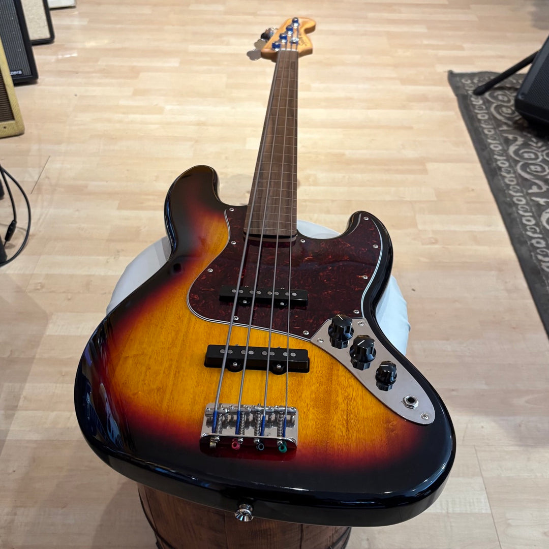 Squier - Classic Vibe '60s Marked Fretless Jazz Bass (3-TSB - No Case Or Bag - 2025) - USED
