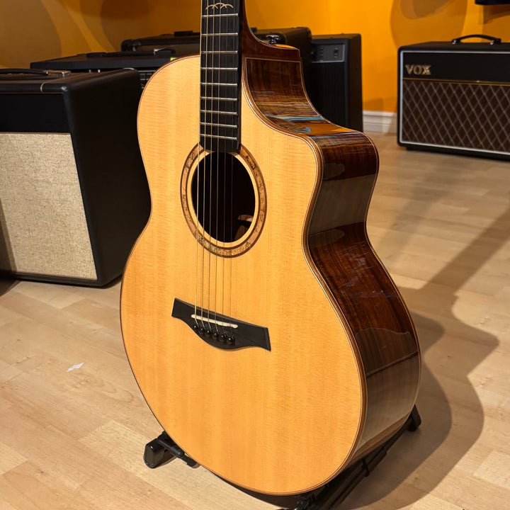 Bridgeport - BG500-SSA-C Non Electric Cutaway Acoustic w/ Feather Lite DLX Case (2015) - USED